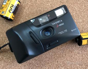 YASHICA J MINI QUASI NUOVA - PUNTA E SCATTA