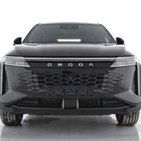 Omoda 9 nero/rosso + Treno gomme invernali