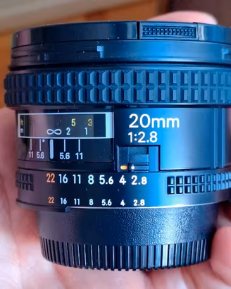 Nikon Nikkor 20mm 2.8