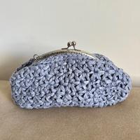 Pochette cotone grigio fatta a mano all'uncinetto
