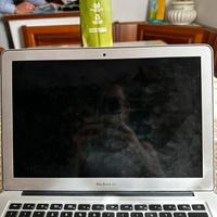 Mac book air 13 leggere sotto