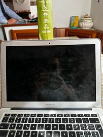 Mac book air 13 leggere sotto