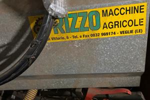 Scopatrice benzina olive con carrello
