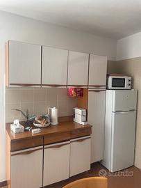 Cucina stufa tavolo lavello +dispensa