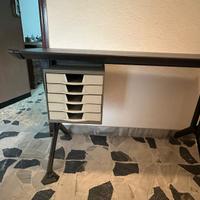 Tavolo da ufficio con 5 cassetti Olivetti