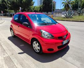 Toyota Aygo 1.0 BENZ 2010!!