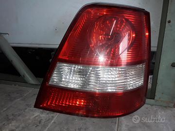 STOP FANALE POSTERIORE SINISTRO KIA Sorento 1Â° Se