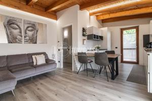 TRE LOCALI CON BOX E CANTINA