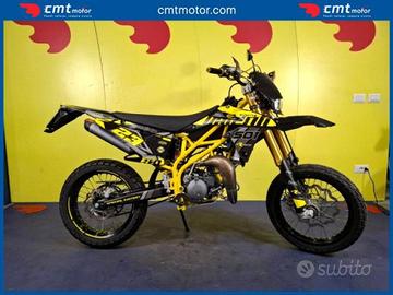 Valenti Racing SM 50 Finanziabile - Nero e Gia