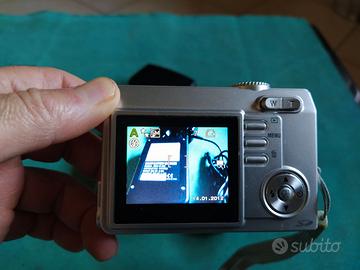 Konica Minolta Dimage E500