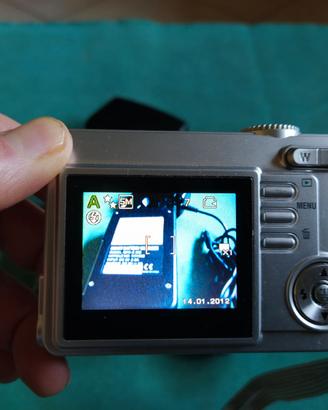 Konica Minolta Dimage E500