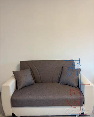 divano nuovo mai usato