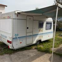 Roulotte 5,4 metri adria