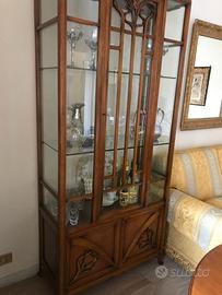 Vetrina stile liberty