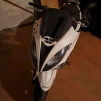 Scooter kymco
