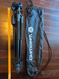 Cavalletto treppiedi Vanguad