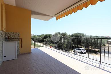 3 LOCALI A ALBA ADRIATICA