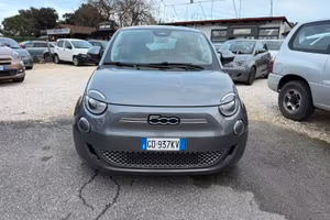 Fiat 500 500e Berlina 42 kWh Passion