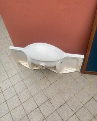 Madia + tavolo + frigo ect …