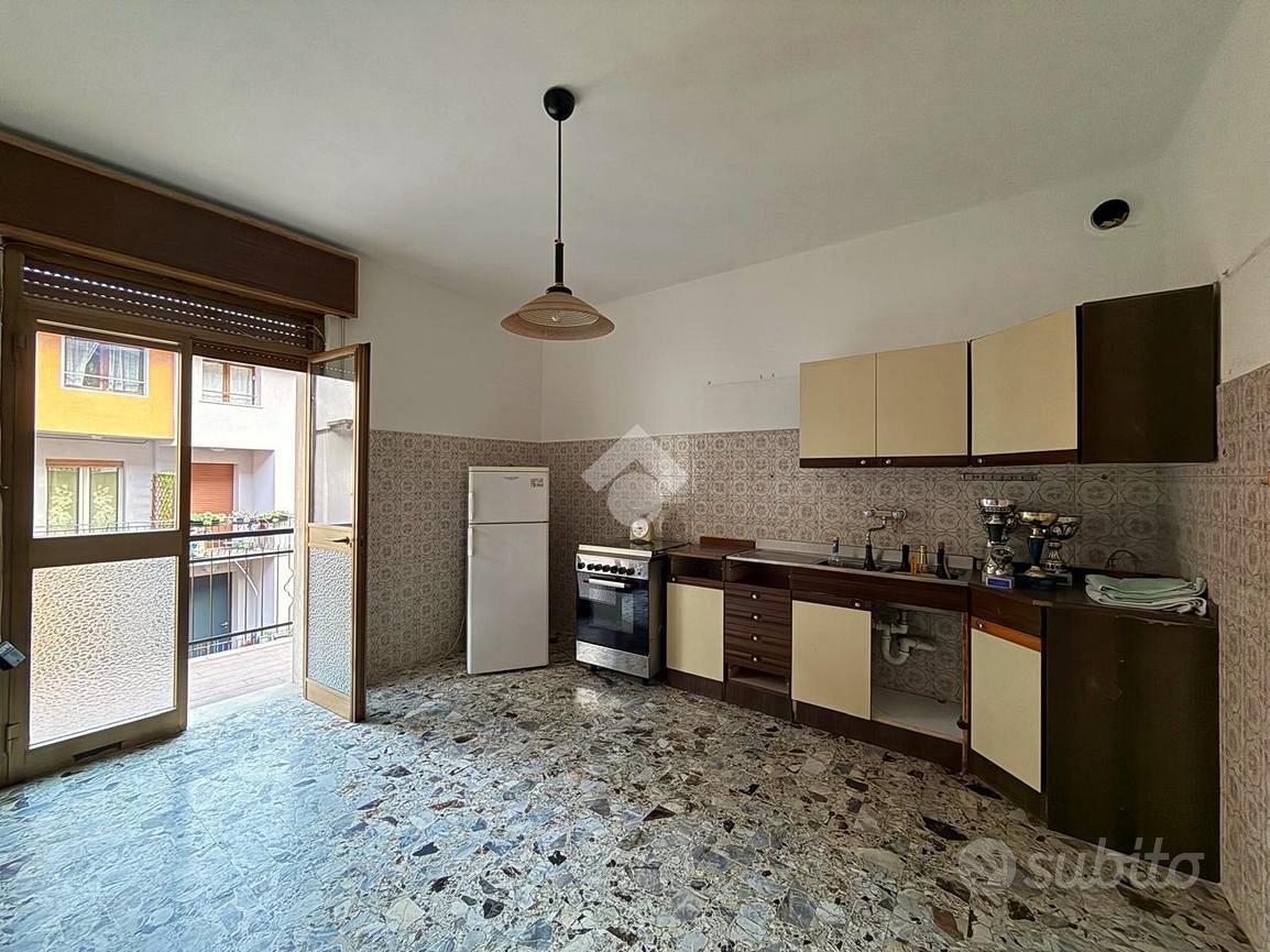 5 LOCALI A ANGOLO TERME - Vista 2