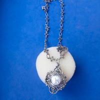 Collana con orologio 
