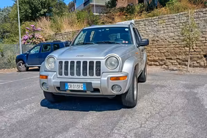 Jeep Cherokee 2.8 automatica