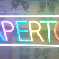 Insegna APERTO  al neon