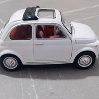 Modellino Fiat 500 bianca