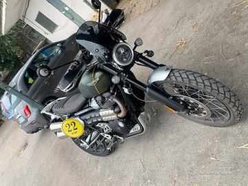 Triumph 1200cc scrambler