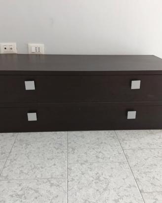 Cucina, due armadi e cubo 