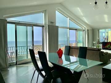 Luminoso ultimo piano