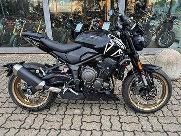 Triumph Trident 900