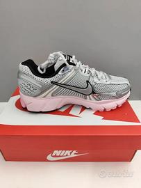 Nike Zoom Vomero 5 WMNS