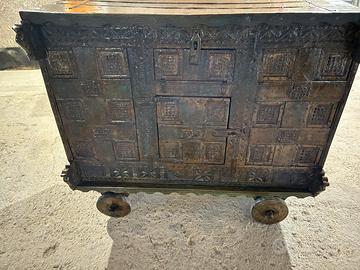 Mobile antico indiano