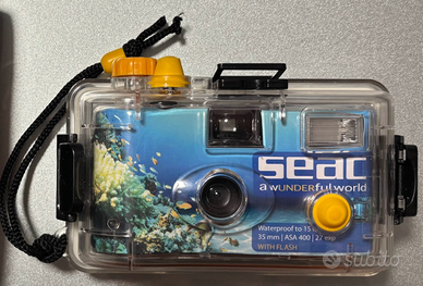 Macchina fotografica waterproof