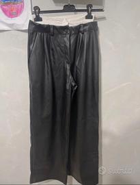 Pantalone di pelle nero per donna