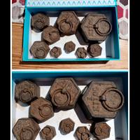 Set antichi pesi francesi da bilancia 