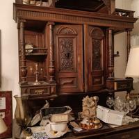 Credenza antica