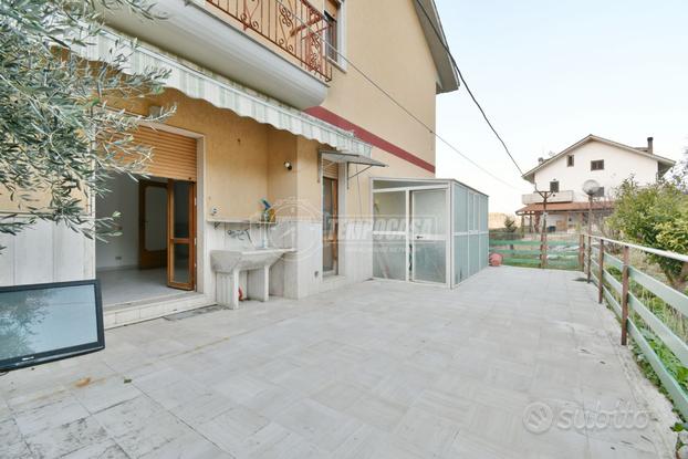 3 CAMERE GIARDINO E GARAGE