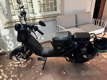  NIU UQi GT elettrico