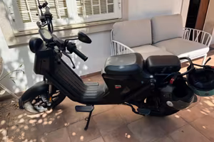  NIU UQi GT elettrico