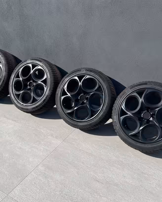 KIT x4 CERCHI ALFA GIULIETTA + INVERNALI NUOVE