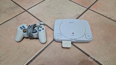 PlayStation 1 Slim (PS One) + Controller