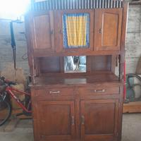 Credenza antica
