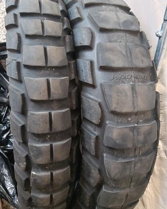 gomme tassellate Metzeler Karoo 4