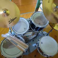 Batteria acustica Tama e piatti Zildjian