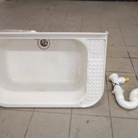 Lavarina garage/cantina