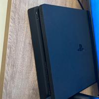 PlayStation 4 con giochi e gioistic 