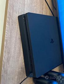 PlayStation 4 con giochi e gioistic 