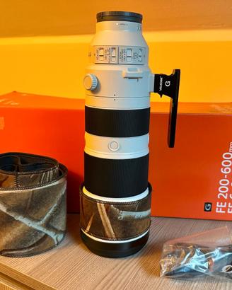 Sony FE 200-600mm f/5.6-6.3 G OSS